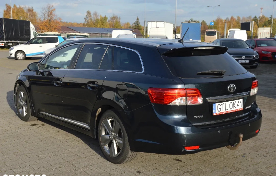 Toyota Avensis cena 36285 przebieg: 179176, rok produkcji 2015 z Kolbuszowa małe 79